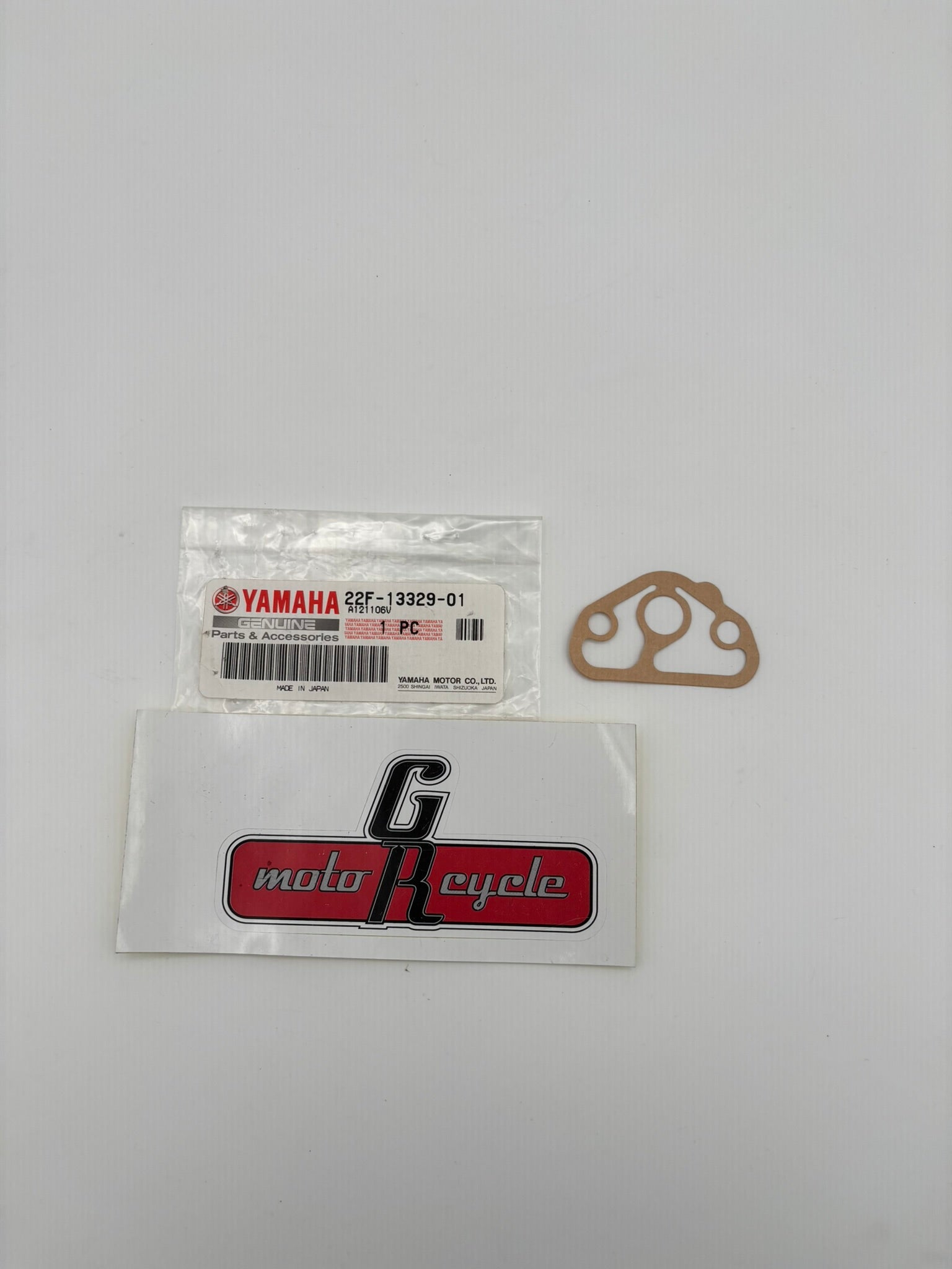 YAMAHA PUMP COVER GASKET 22F-13329-01-00 Y258