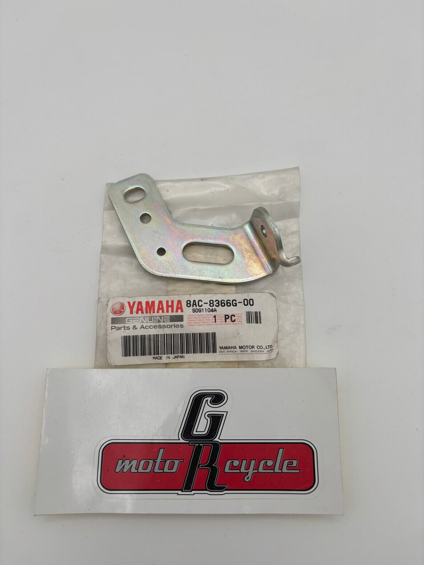 YAMAHA BRACKET 3 8AC-8366G-00-00 Y259