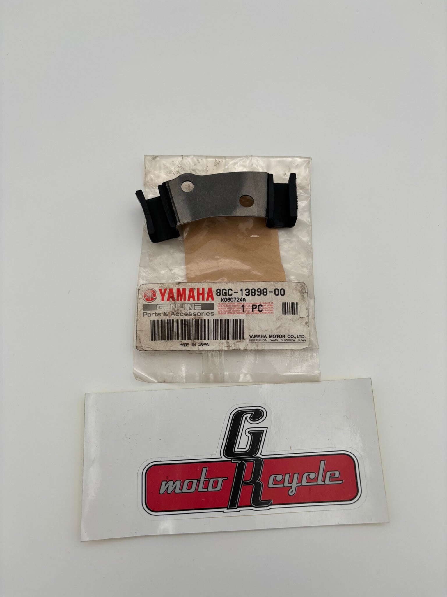 YAMAHA HOLDER 8GC-13898-00-00 Y262