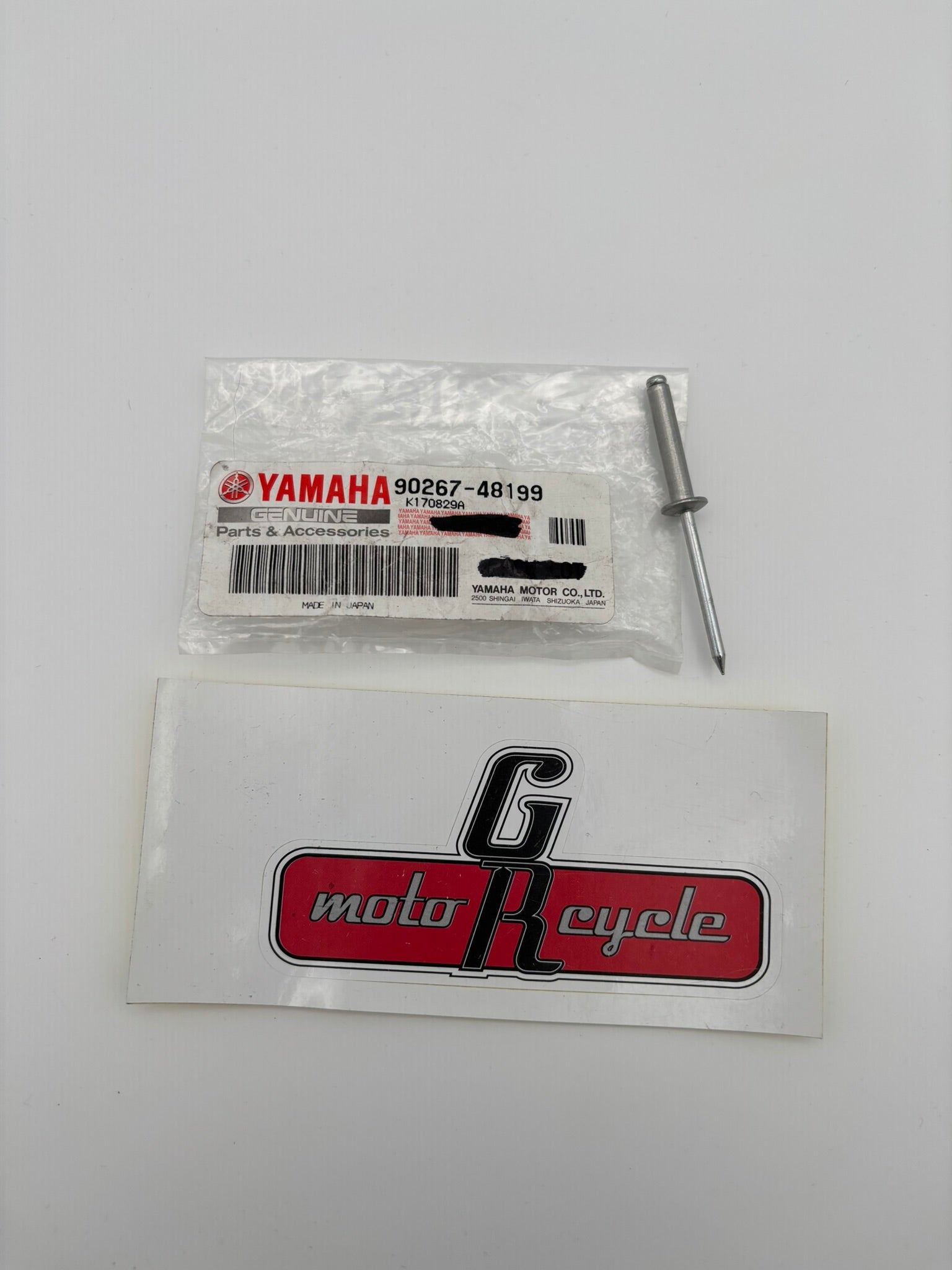 YAMAHA BLIND RIVET 90267-48199-00 Y263