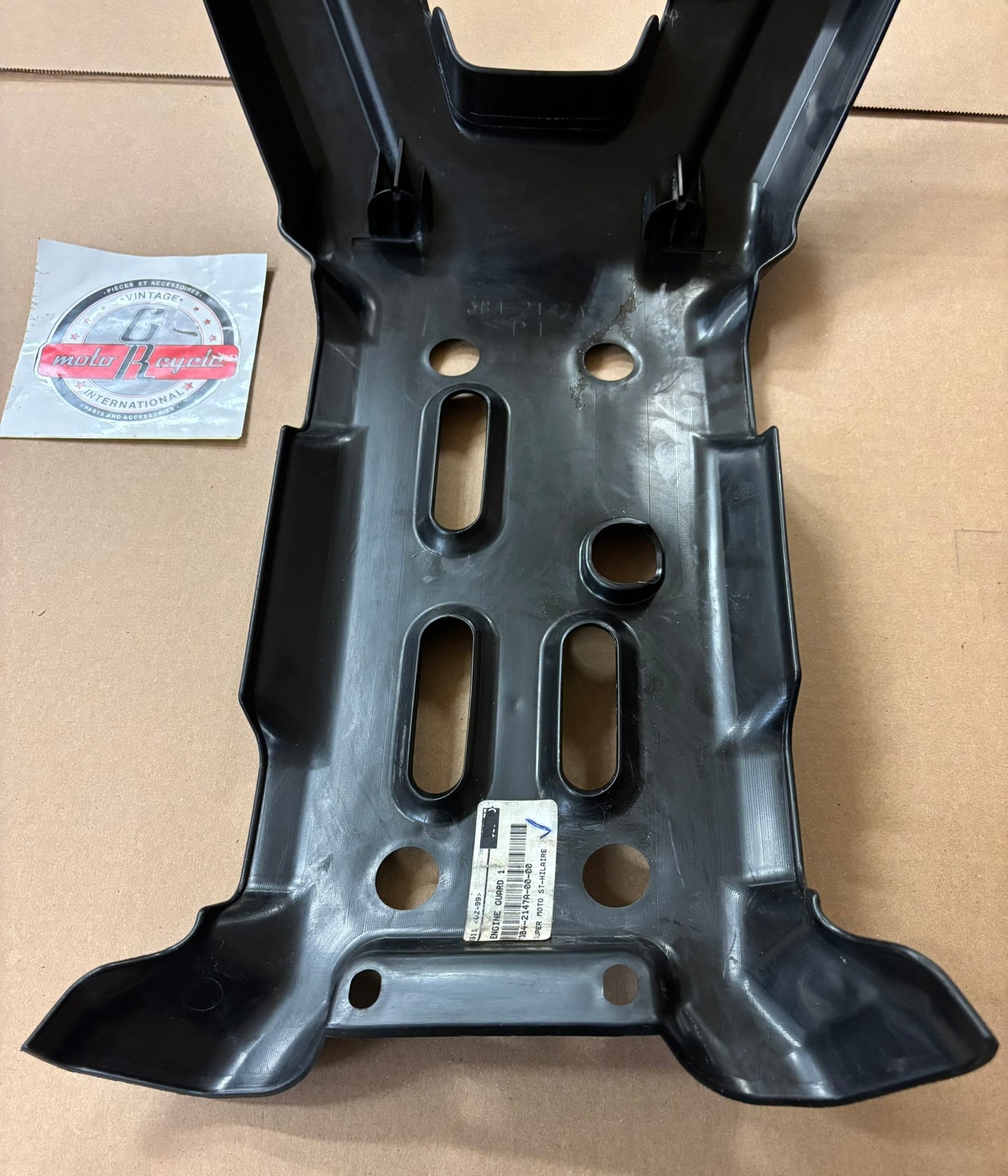 YAMAHA ENGINE GUARD 1 SUB 1HP-F147A-00-00 3B4-2147A-00-00 YBOX