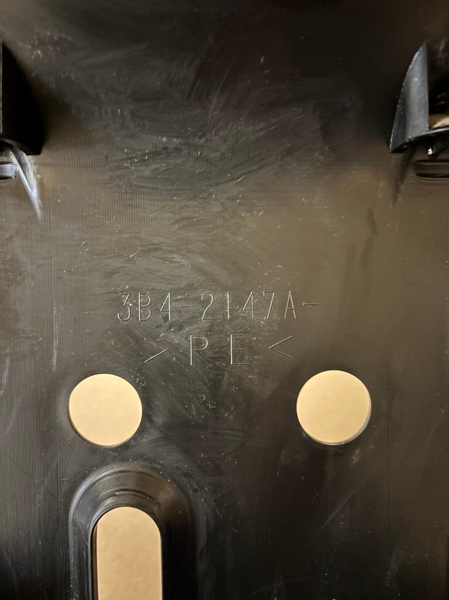 YAMAHA ENGINE GUARD 1 SUB 1HP-F147A-00-00 3B4-2147A-00-00 YBOX