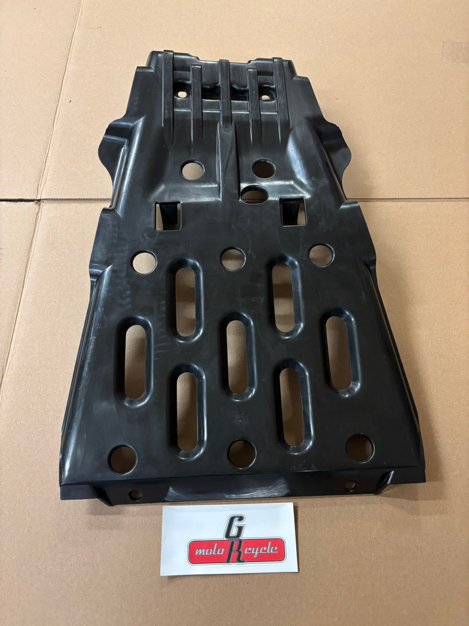 YAMAHA ENGINE GUARD 3 SUB 1HP-F147F-00-00 3B4-2147F-00-00 YBOX