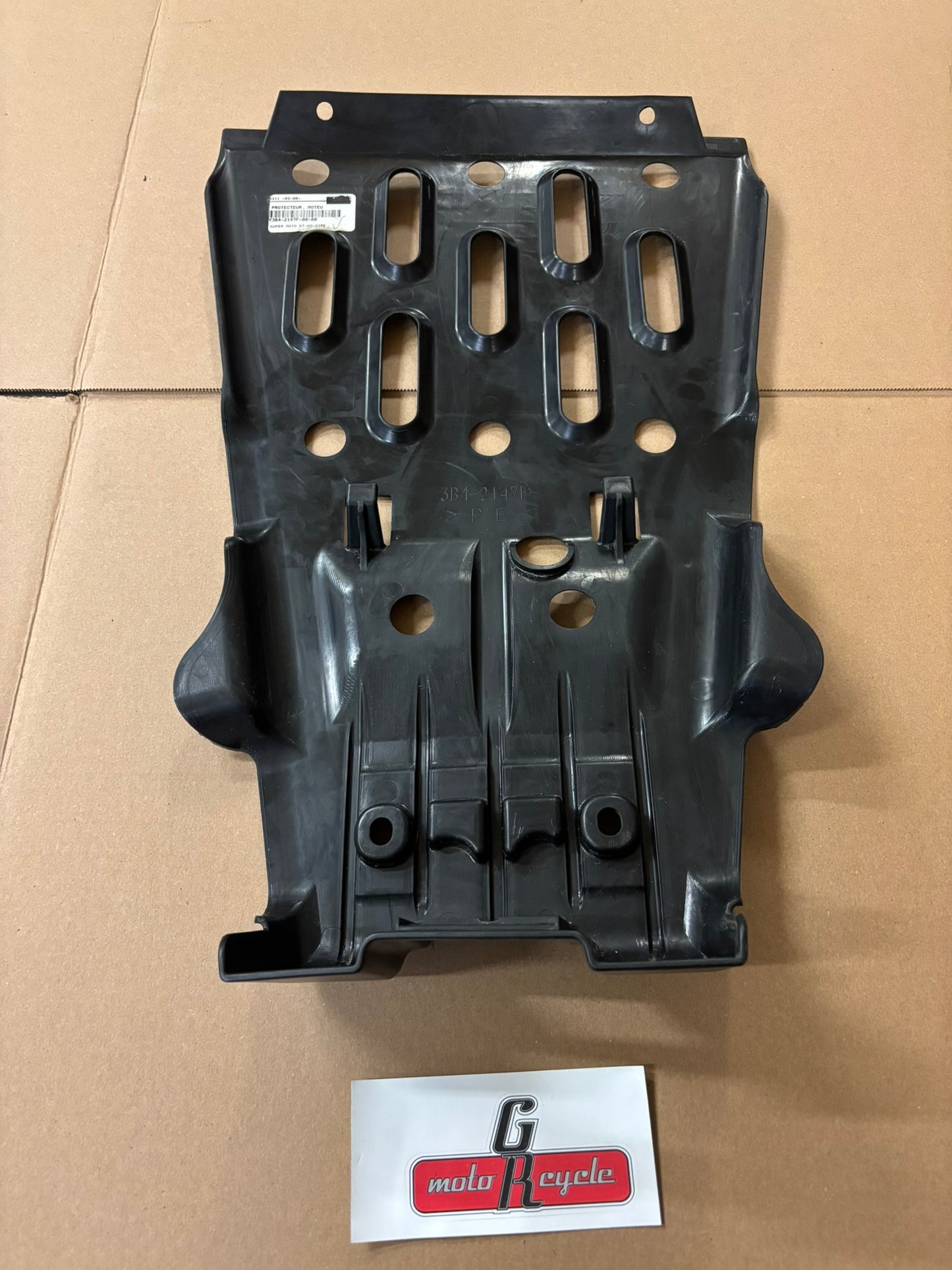 YAMAHA ENGINE GUARD 3 SUB 1HP-F147F-00-00 3B4-2147F-00-00 YBOX