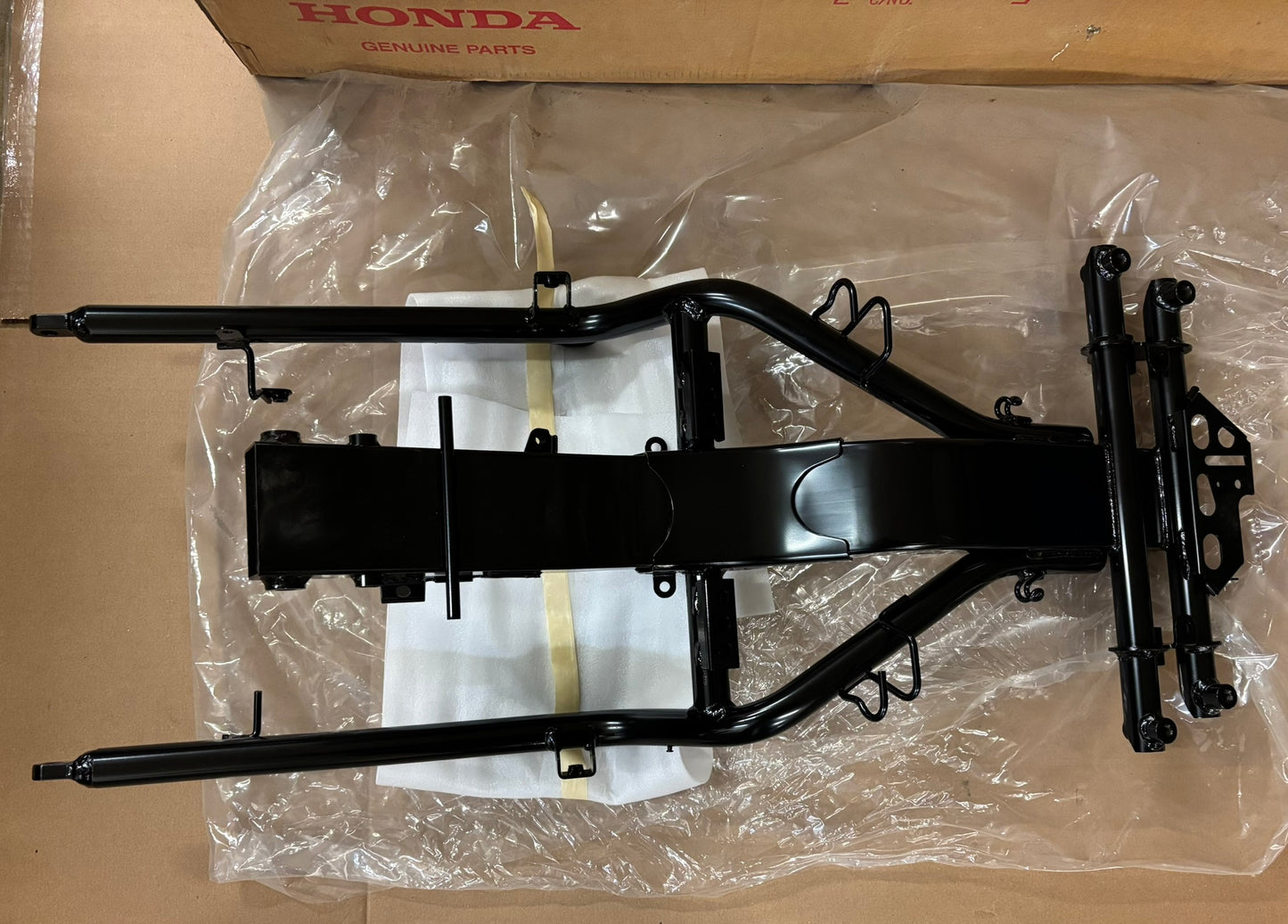HONDA SEAT RAIL ASSY 50200-MCW-D01 HBOX