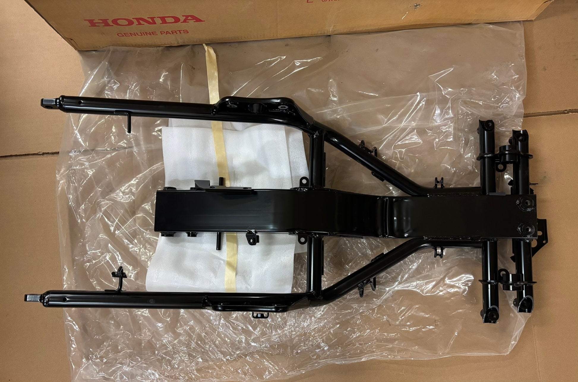 HONDA SEAT RAIL ASSY 50200-MCW-D01 HBOX