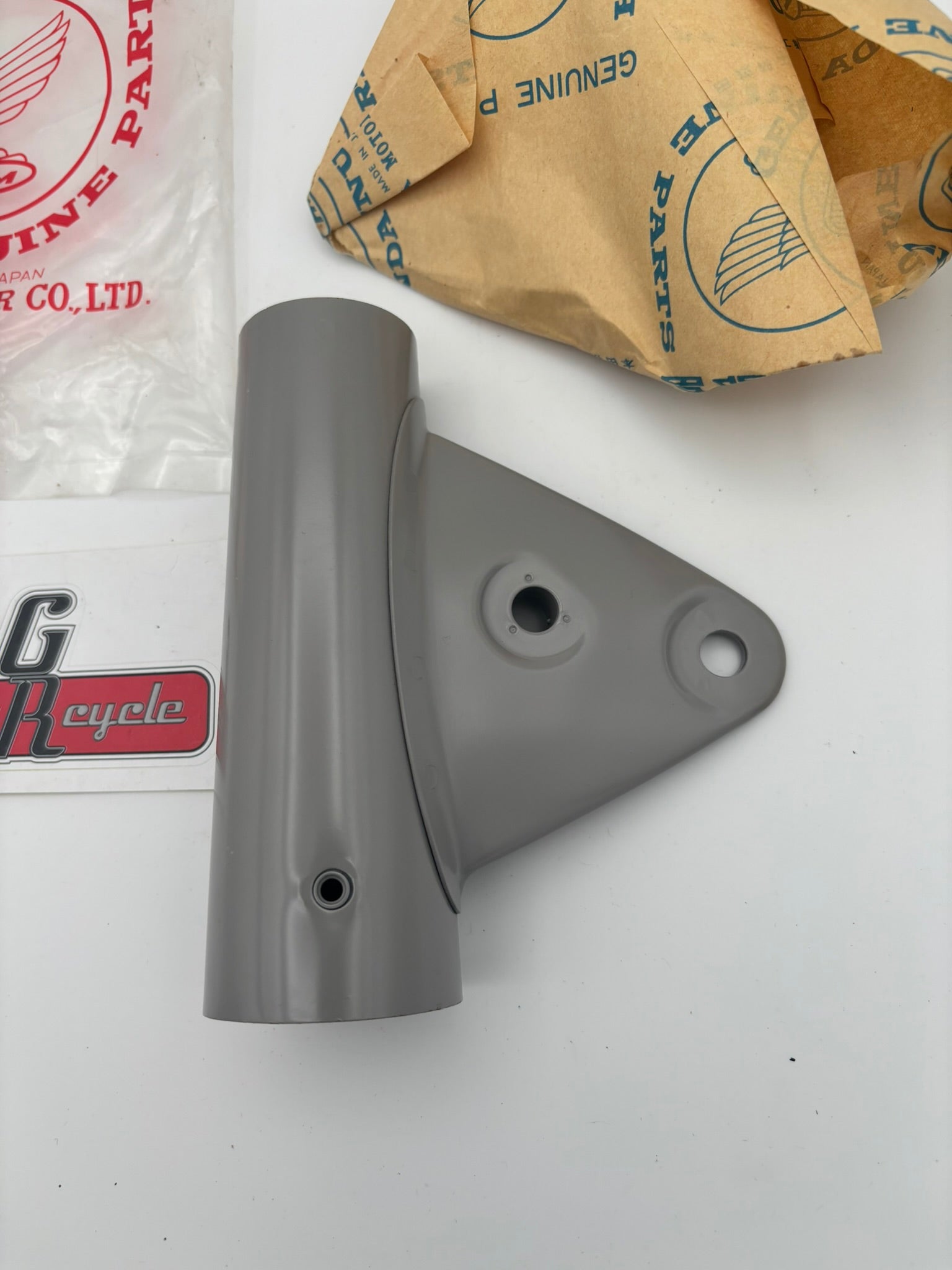 HONDA RIGHT FRONT FORK COVER 51602-292-672Z H190