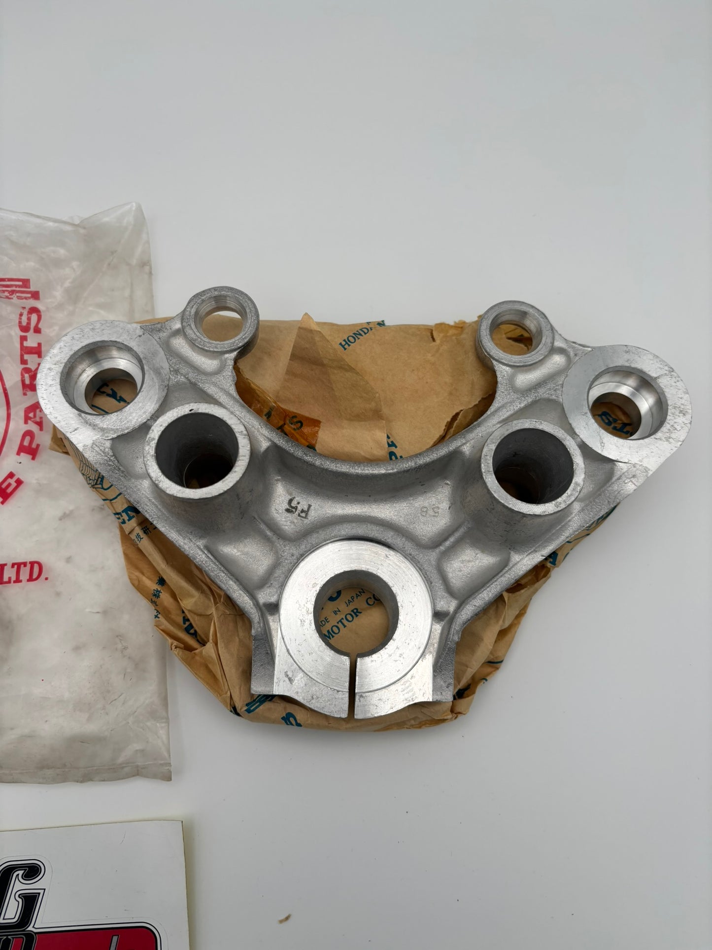 HONDA FORK TOP BRIDGE 53230-292-010 H194