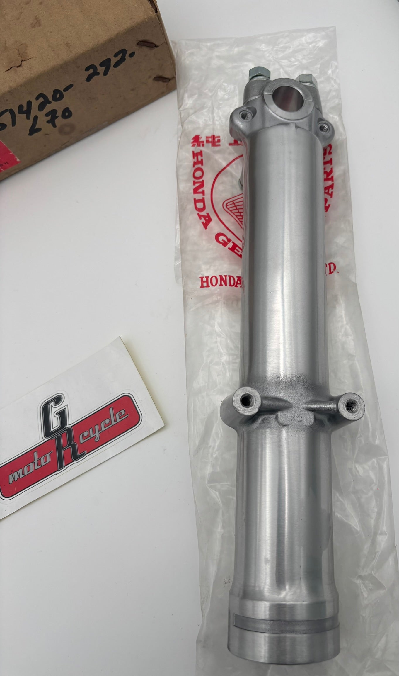 HONDA FORK BOTTOM CASE 51420-292-670 H194