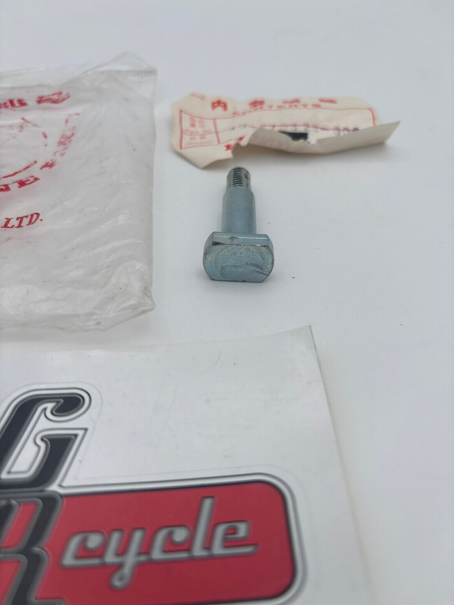 HONDA REAR BRAKE BOLT 90127-323-000 H196