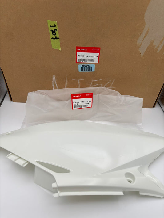 HONDA RIGHT SIDE COVER *NH196* (ROSS WHITE) 83510-KZ3-J50ZA HBOX
