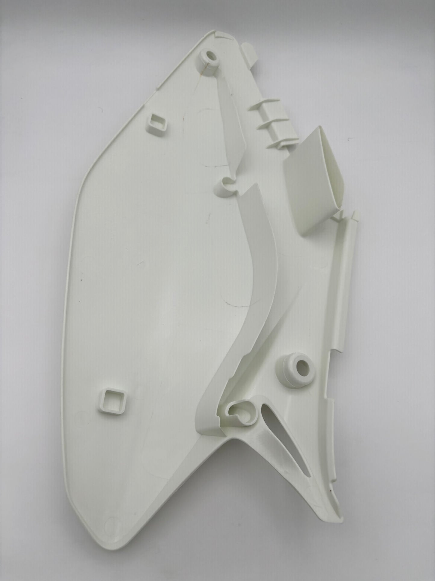 HONDA RIGHT SIDE COVER *NH196* (ROSS WHITE) 83510-KZ3-J50ZA HBOX