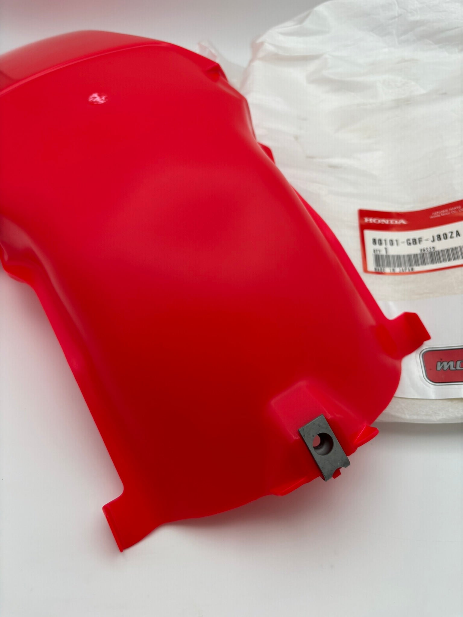 HONDA REAR FENDER *R254R* 80101-GBF-J80ZA HBOX