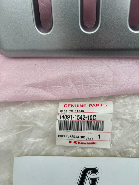 KAWASAKI RIGHT HAND RADIATOR COVER F.P SILVER 14091-1542-10C K40