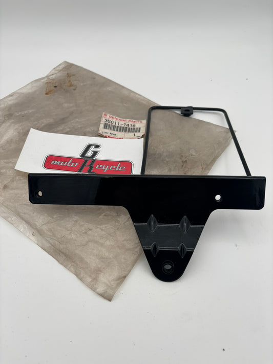 KAWASAKI LEFT HAND REAR FLAP STAY 35011-1418 K40