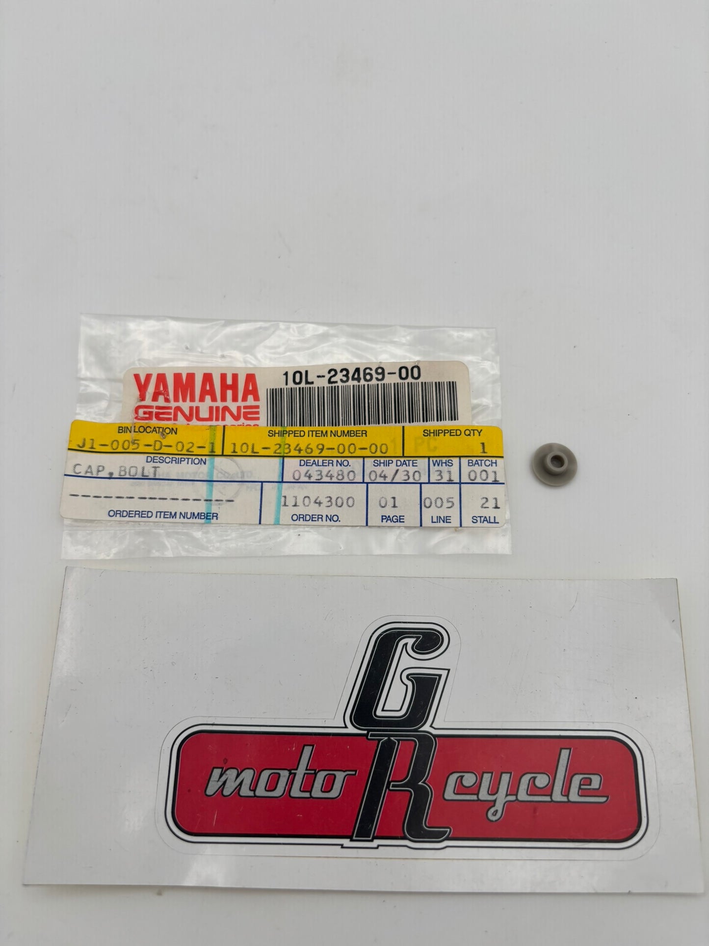 YAMAHA BOLT CAP 10L-23469-00-00 Y274