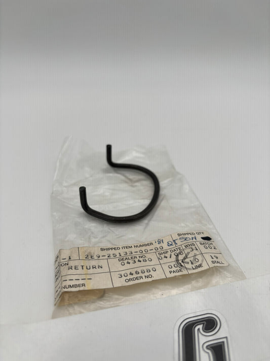 YAMAHA SHOE RETURN SPRING 2E9-25133-00-00 Y274