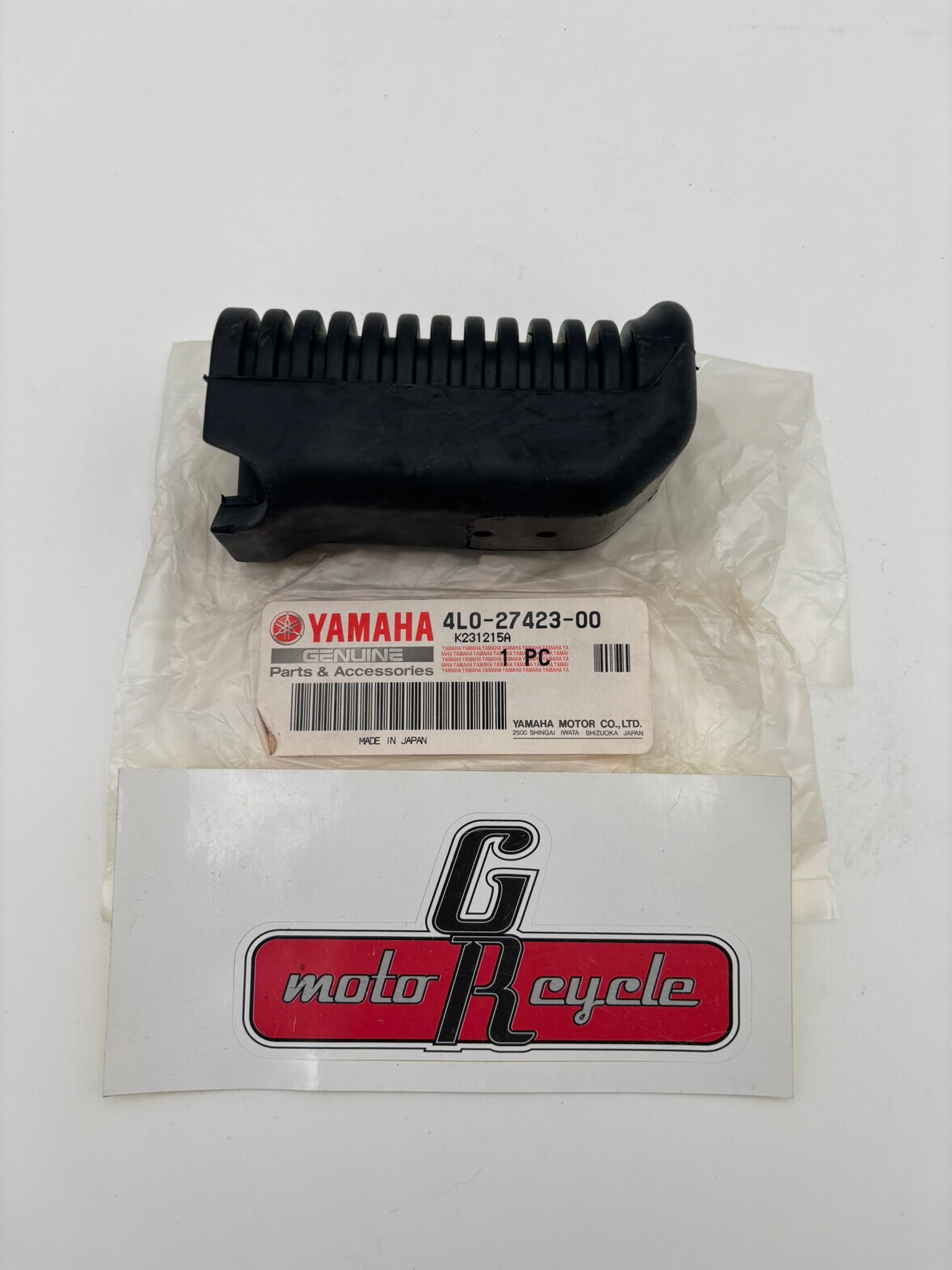 YAMAHA FOOTREST COVER 4L0-27423-00-00 Y276