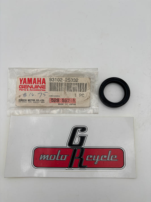 YAMAHA OIL SEAL 93102-25332-00 Y276