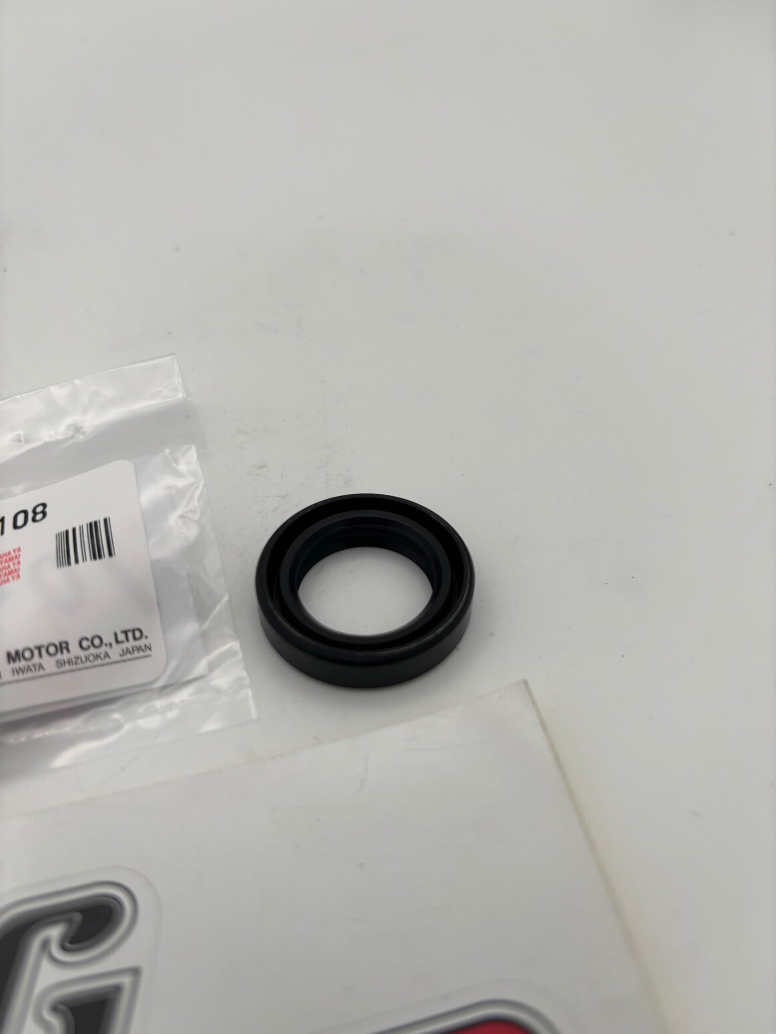 YAMAHA OIL SEAL 20X30X7-37 93102-20108-00 Y276