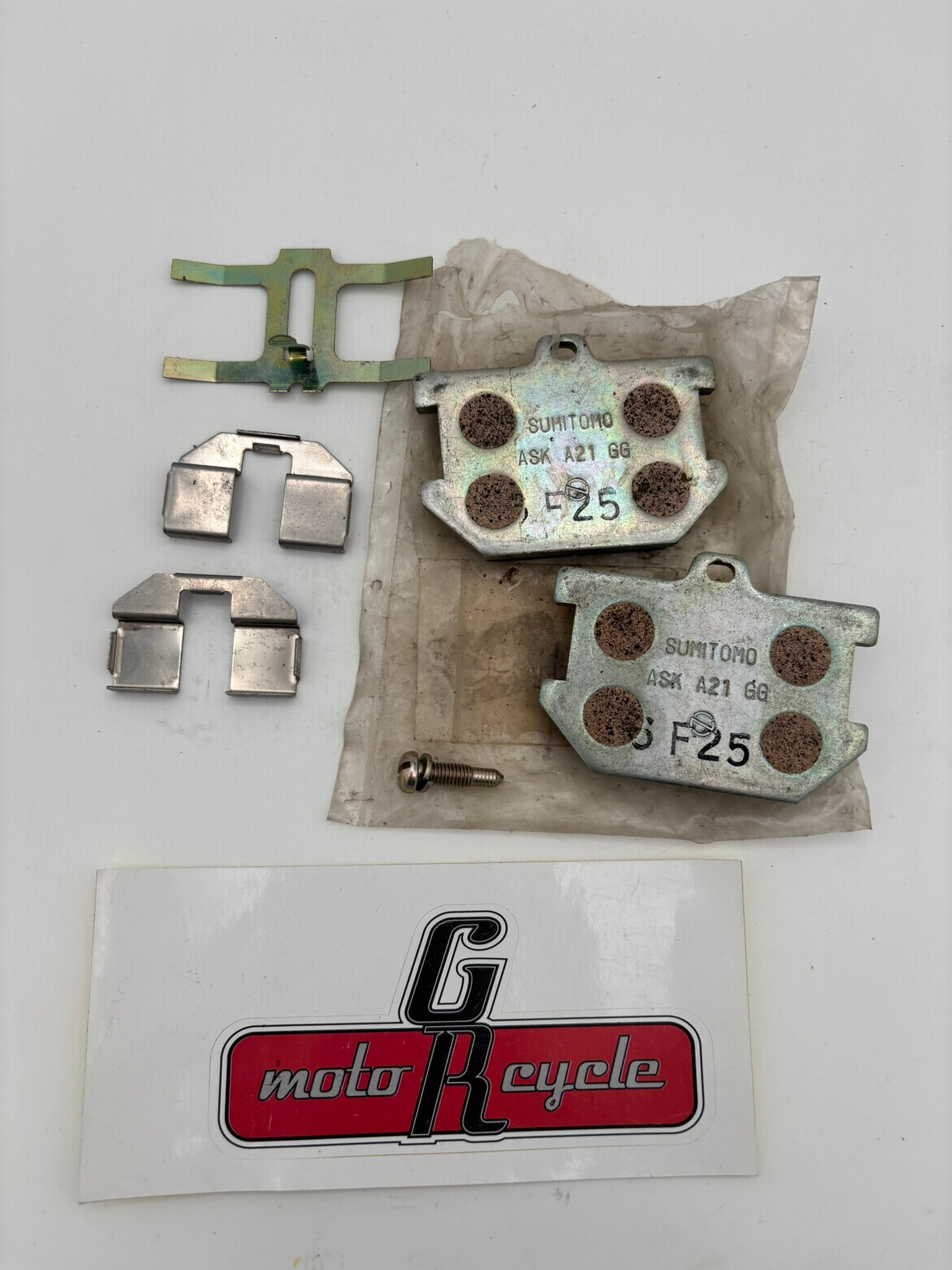 YAMAHA FRONT BRAKE PAD KIT SUB 1J3-W0045-00-00 4K0-W0045-01 4K0-W0045-02 1J3-20000-13-00 Y276