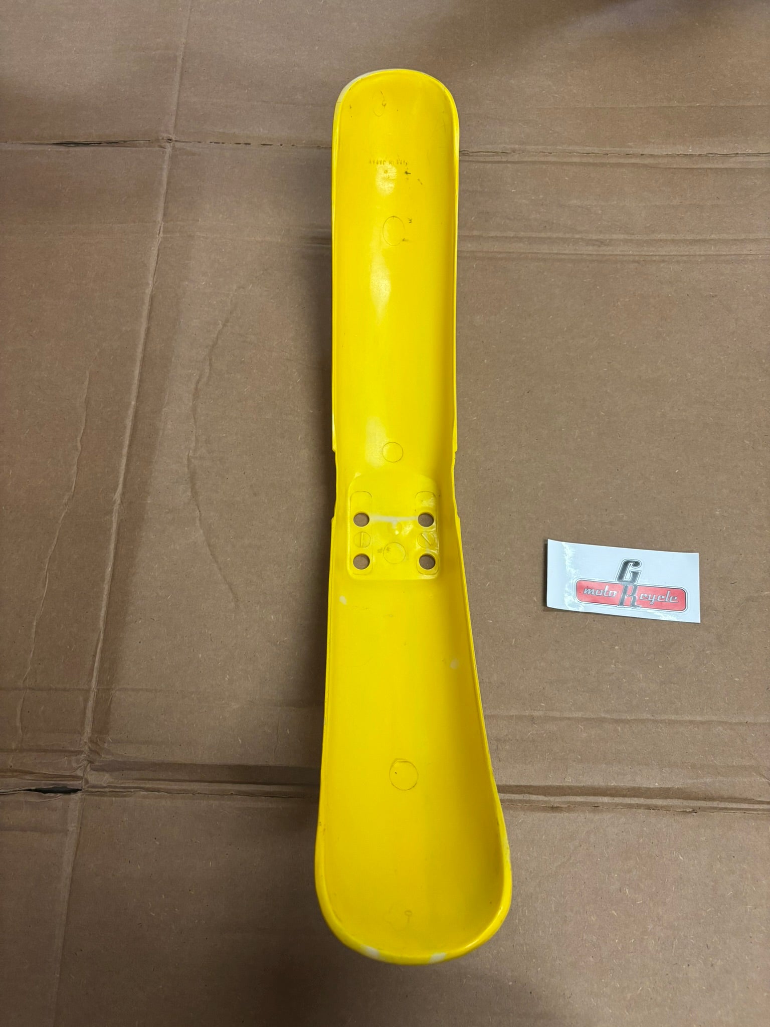 SUZUKI  TM FRONT FENDER 53111-28300-163 SBOX