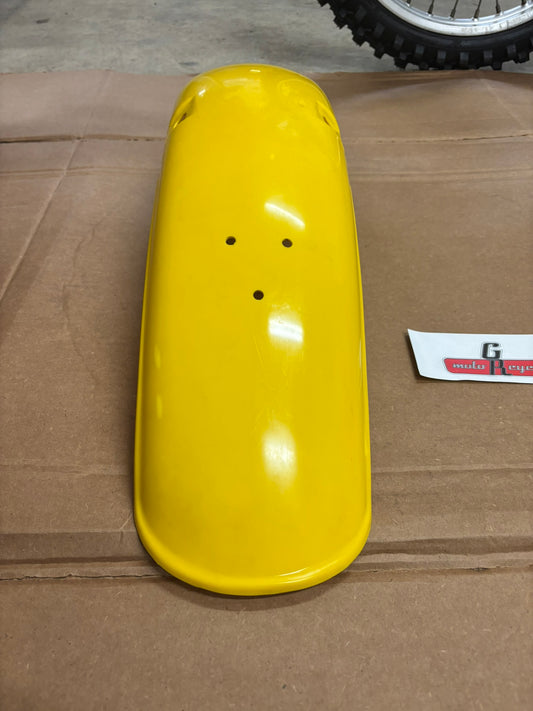 SUZUKI 1977 PE250 REAR FENDER 63111-41400-163 SBOX