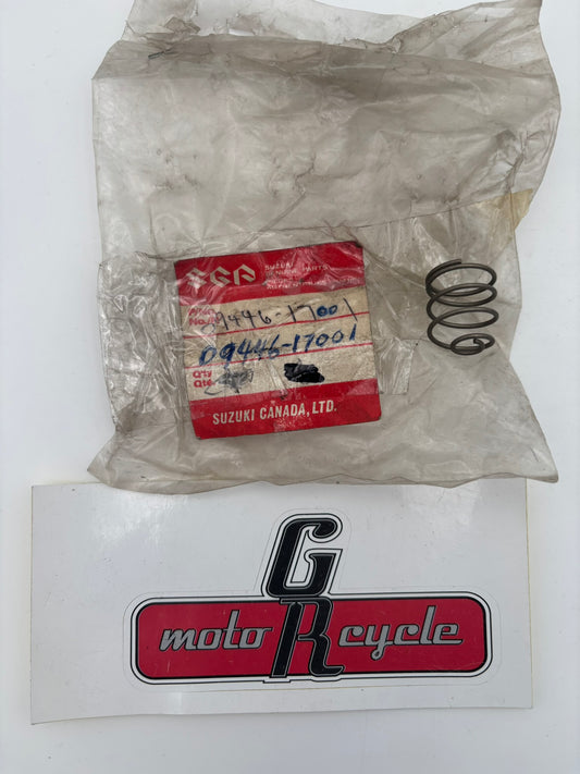 SUZUKI FUEL TANK FLAP SPRING 09446-17001 S63