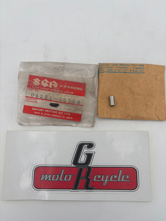 SUZUKI PIN 04221-05109 S69