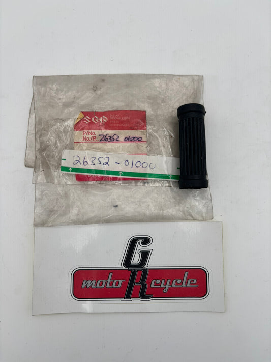 SUZUKI KICK STARTER PEDAL RUBBER SUB 26352-01020 26352-01000 S70