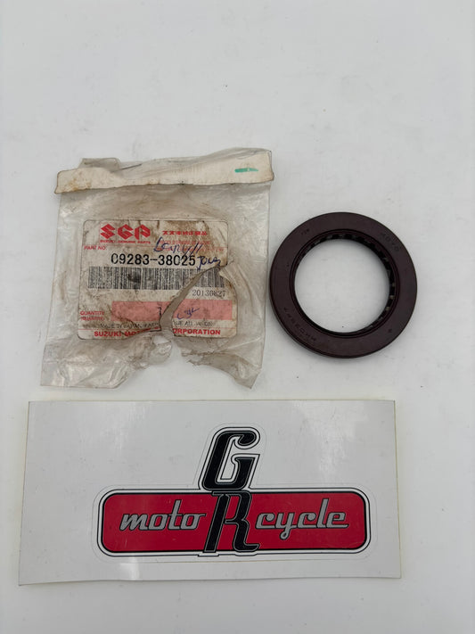 SUZUKI CLUTCH HOUSING SEAL 09283-38025 S70