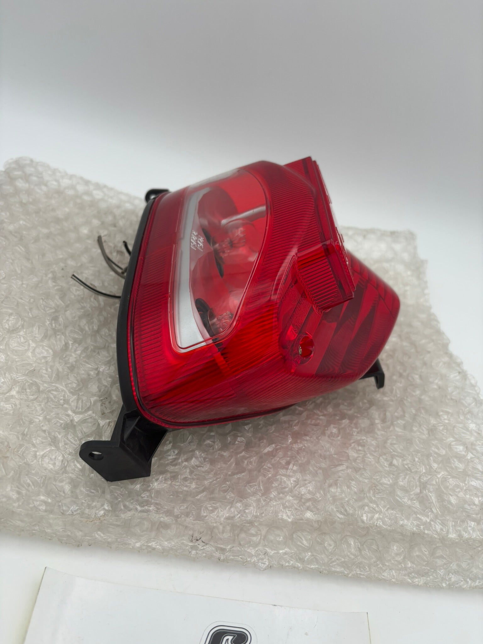 SUZUKI REAR LAMP (CUT WIRES) 35710-35F01-I S71