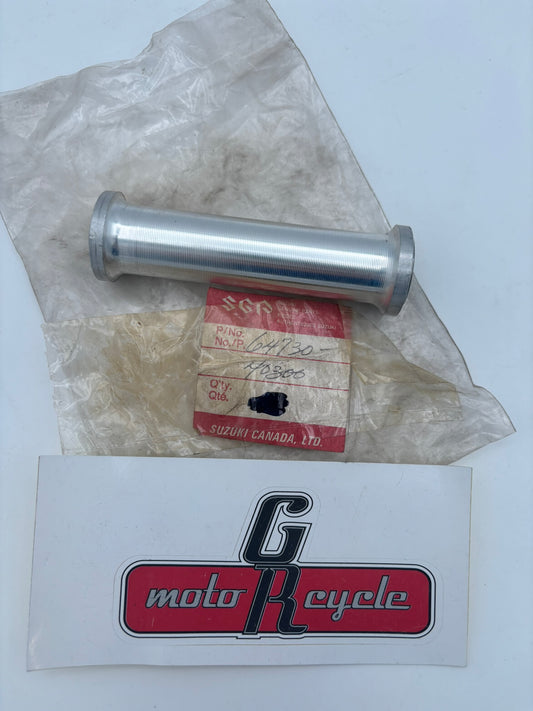 SUZUKI REAR HUB BEARING SPACER SUB 64730-40301 64730-40300 S73