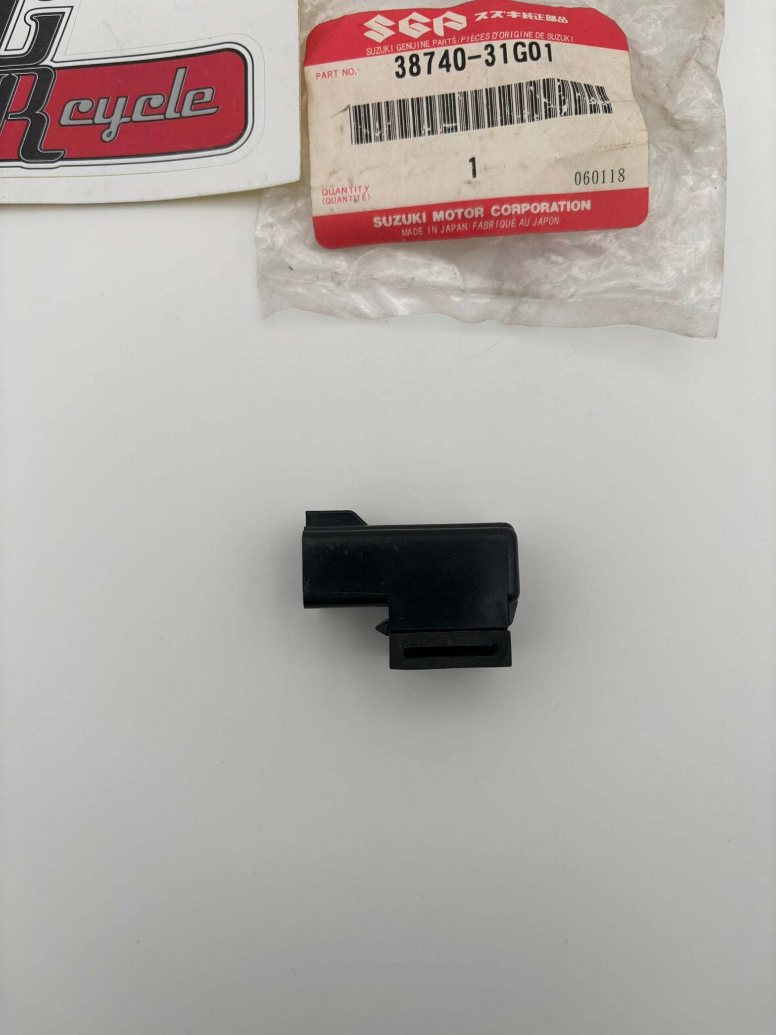 SUZUKI FUEL PUMP RELAY SUB 38740-31G02 38740-31G01 S77