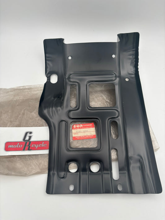 SUZUKI UNDER GUARD 61391-24305 S80