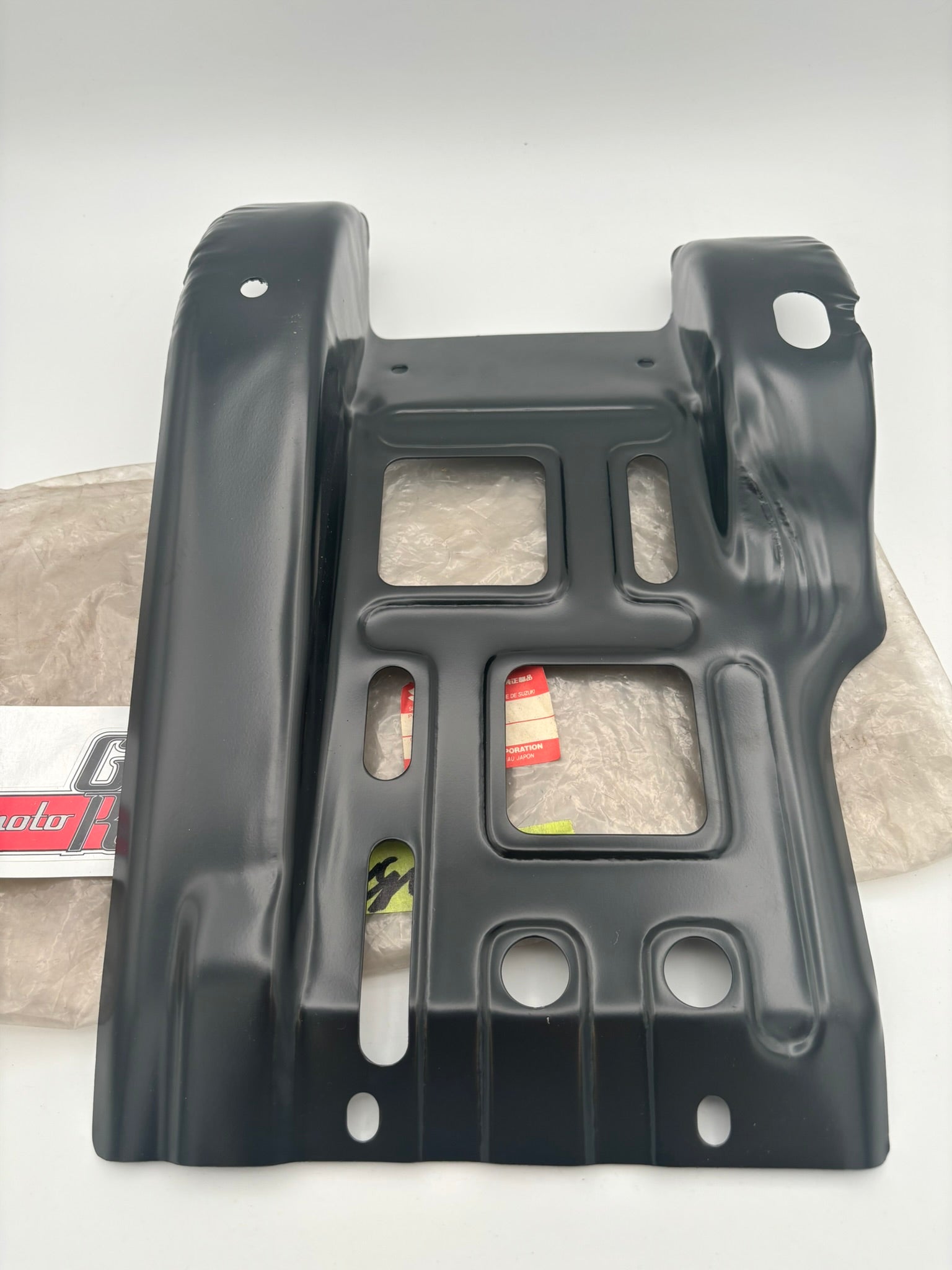SUZUKI UNDER GUARD 61391-24305 S80