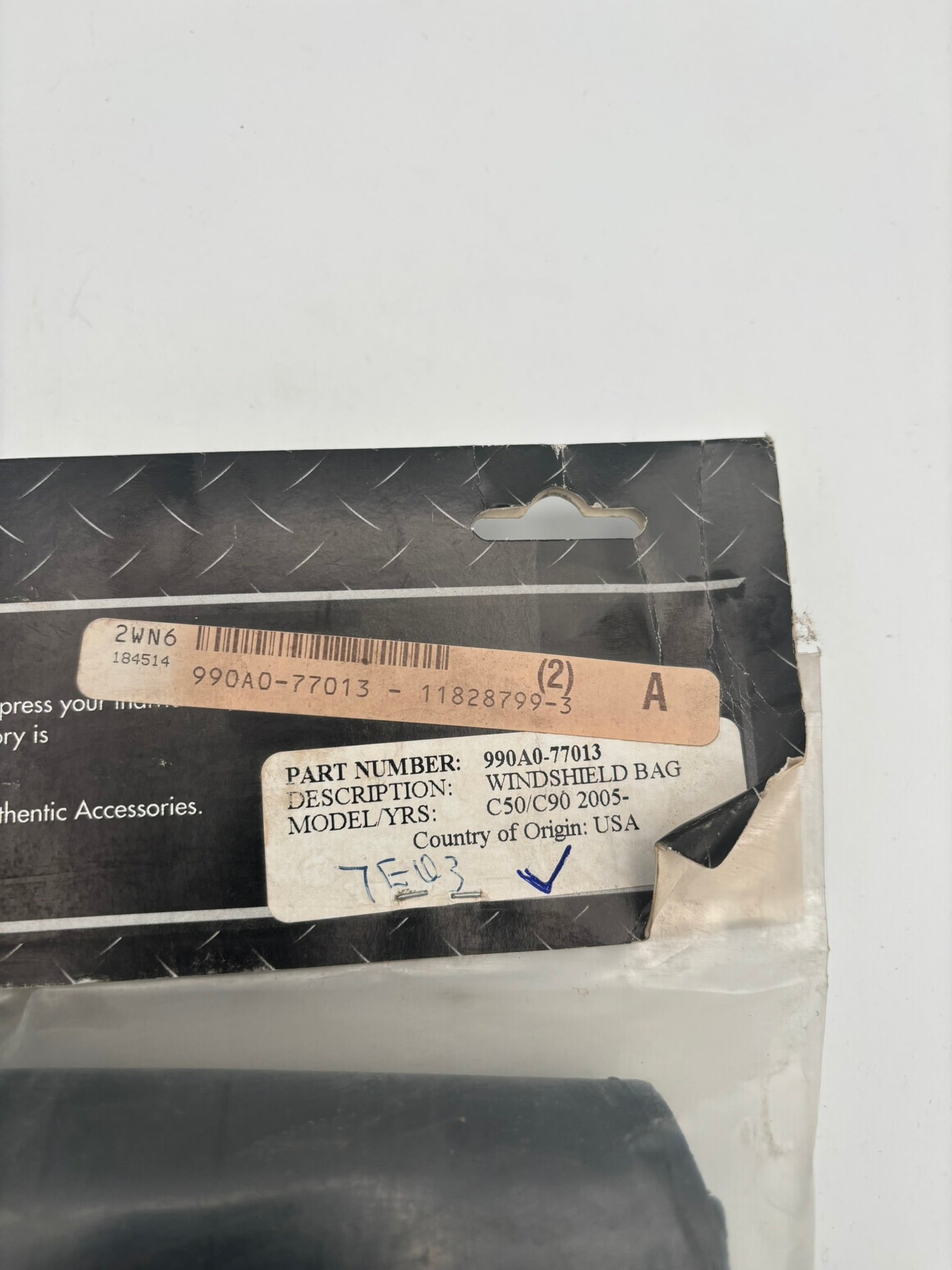 SUZUKI BOULEVARD CLASSIC WINDSHIELD BAG 990A0-77013 S81