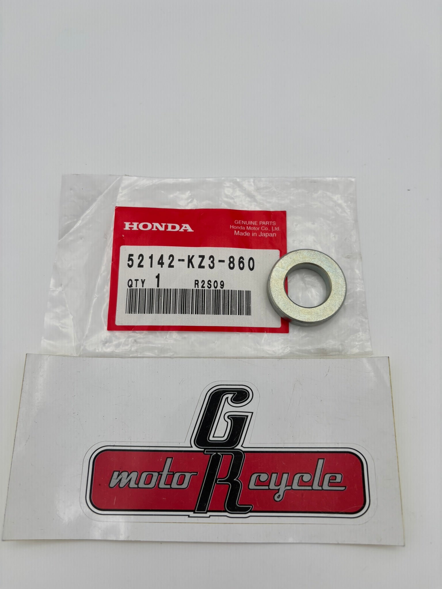 HONDA COLLAR SWING ARM 52142-KZ3-860 H101