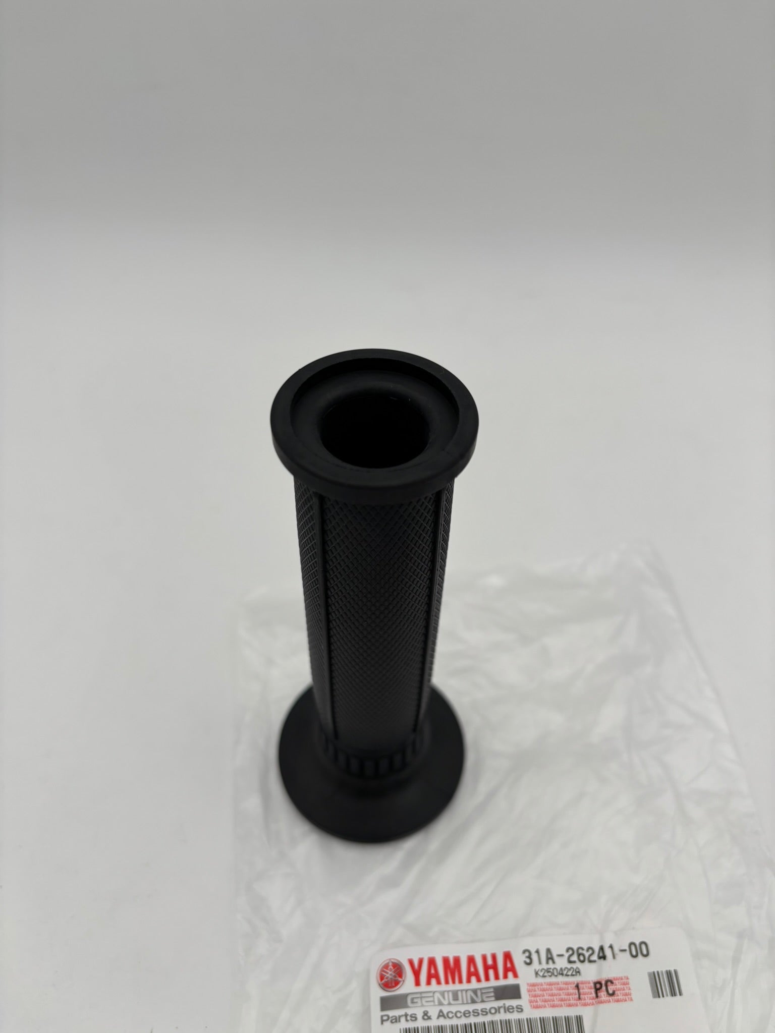 YAMAHA LEFT GRIP 31A-26241-00-00 Y31