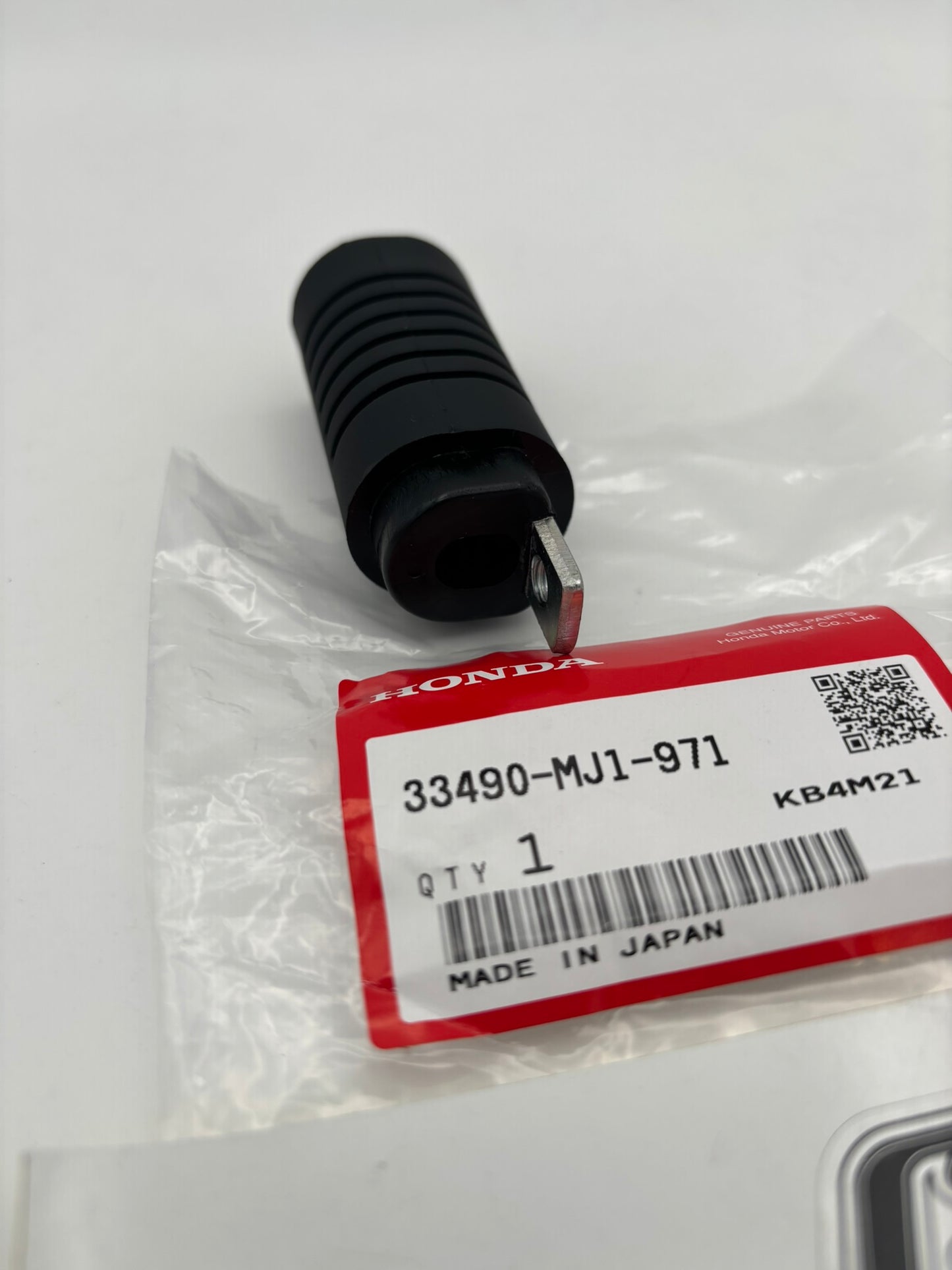 HONDA FRONT TURN SIGNAL STAY 33490-MJ1-971 H139