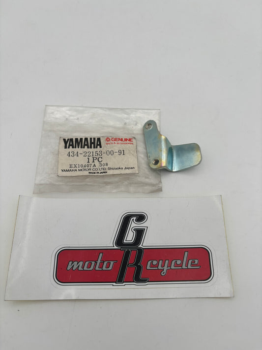 YAMAHA CHAIN GUIDE GUARD PLATE SUB 434-22153-00-00 434-22153-00-91 Y132