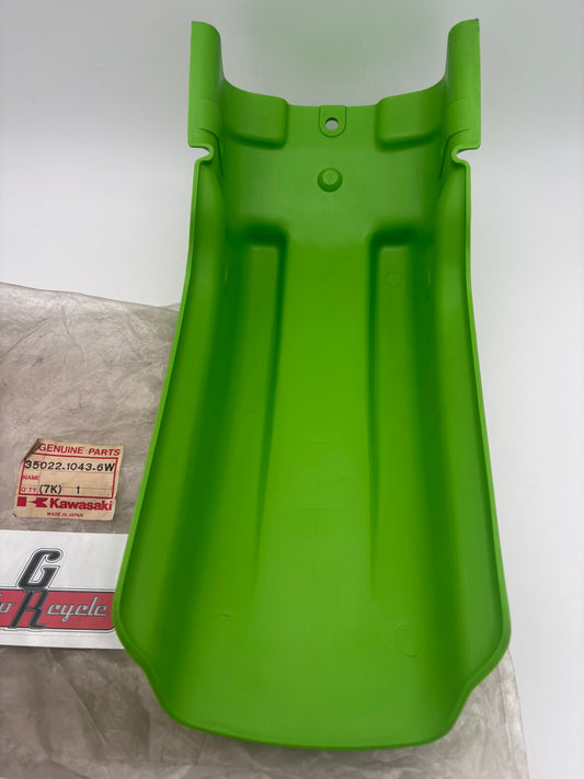 KAWASAKI REAR FENDER 35022-1043-6W K41