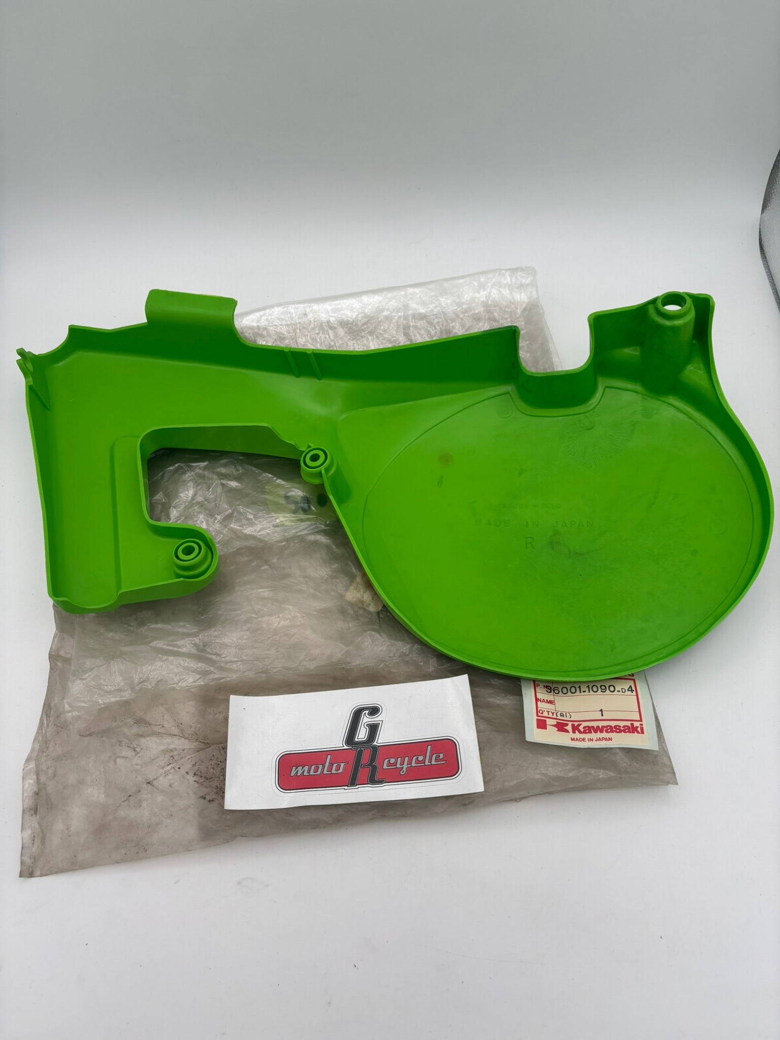 KAWASAKI RIGHT HAND SIDE COVER D.GREEN 36001-1090-D4 K42