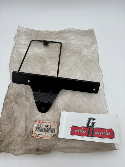 KAWASAKI RIGHT HAND REAR FLAP STAY 35011-1419 K46