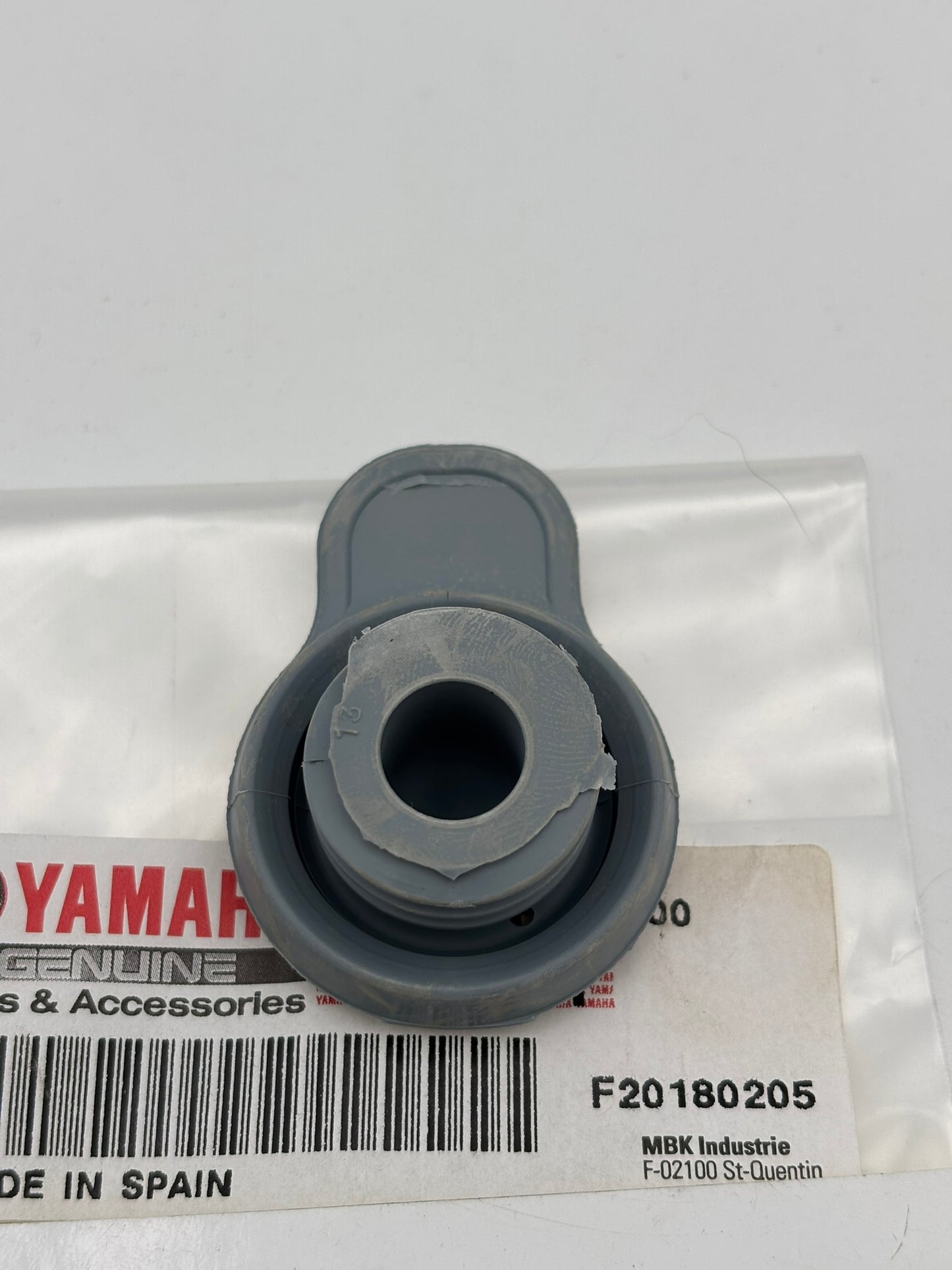 YAMAHA CAP BODY (SUB 2N3-21771-01-00 ) 3WG-F1771-00-00 Y132