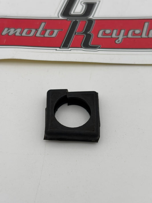 YAMAHA GROMMET 90480-20302-00 Y62