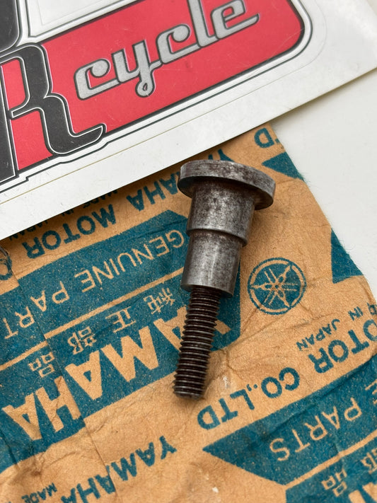 YAMAHA SCREW SPECIAL SHAPE (SUB 137-16337-00-00 90149-05057 ) 137-16337-01-00 Y62