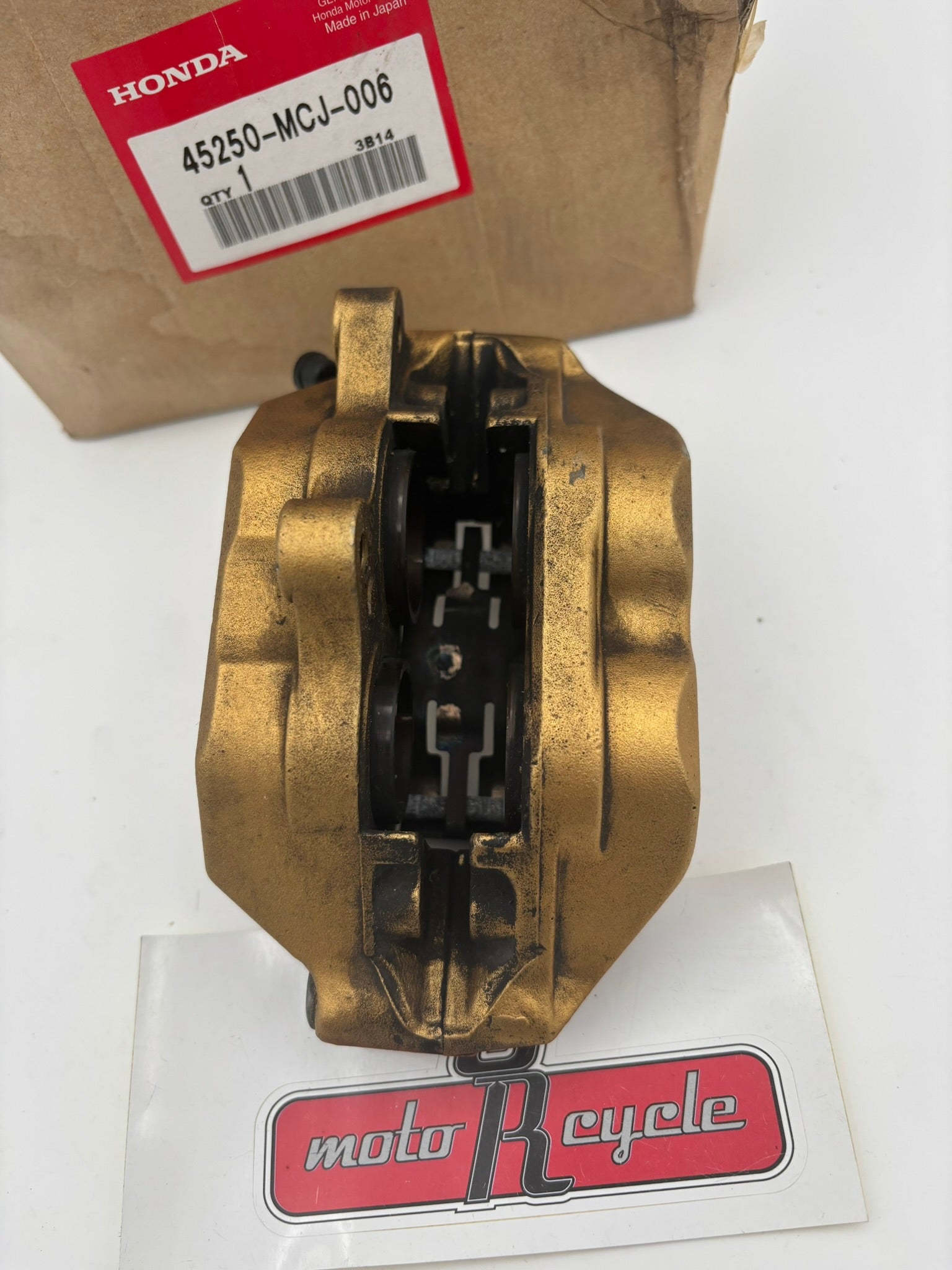HONDA USED RIGHT FRONT BRAKE CALIPER 45250-MCJ-006-U H222