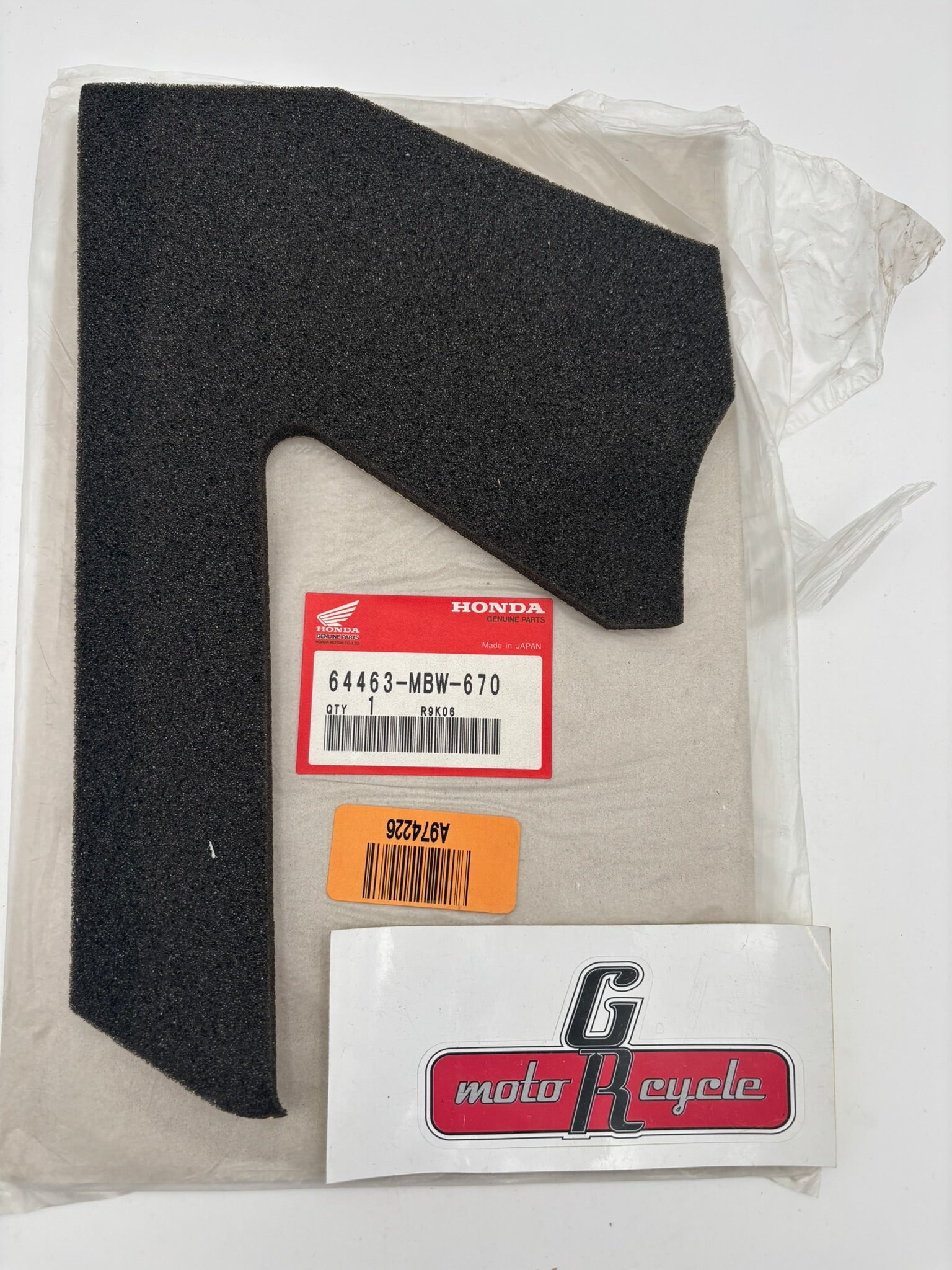 HONDA L. LOWER COWLING MAT C 64463-MBW-670 H224