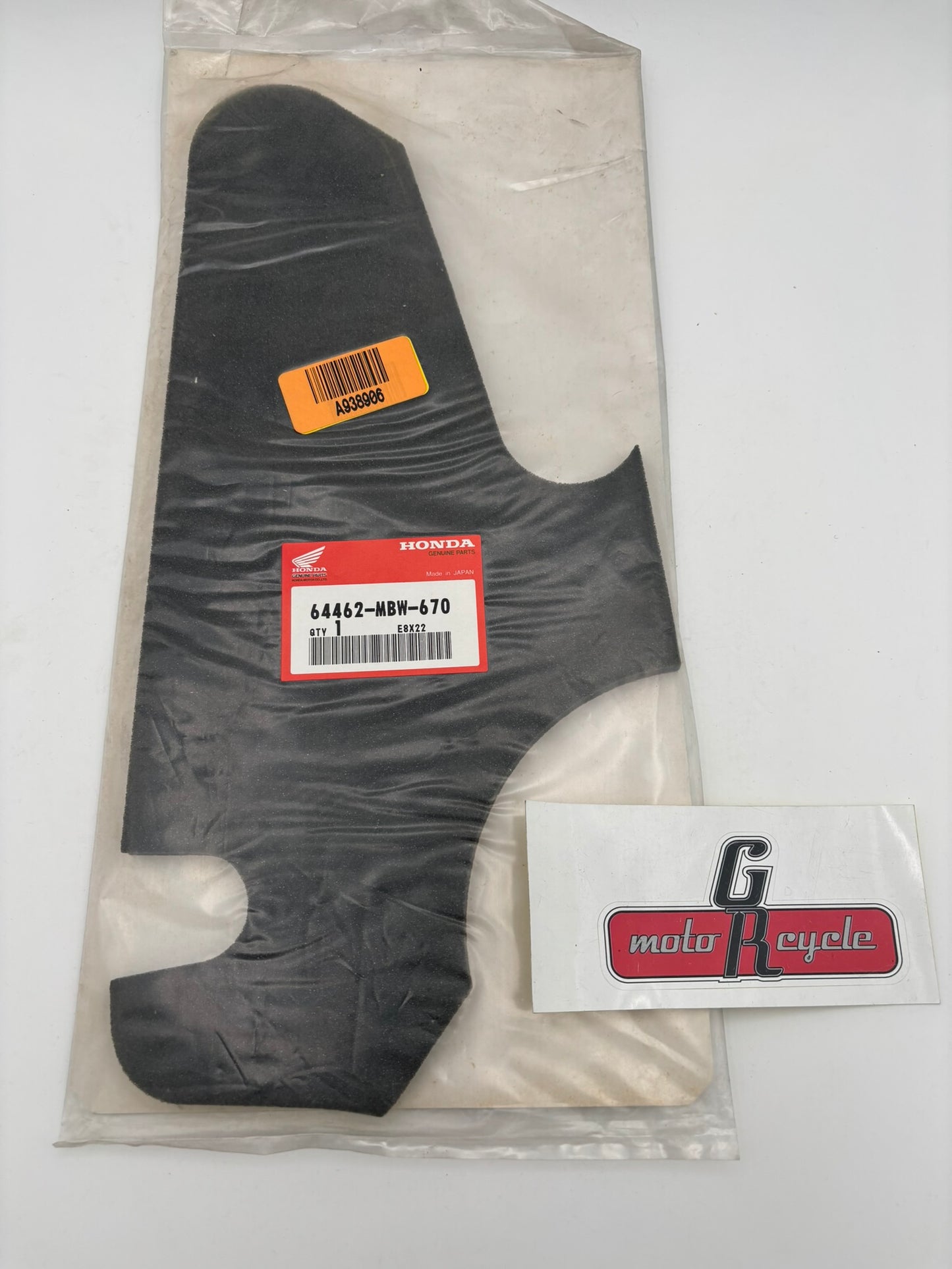 HONDA L. LOWER COWLING MAT B 64462-MBW-670 H224